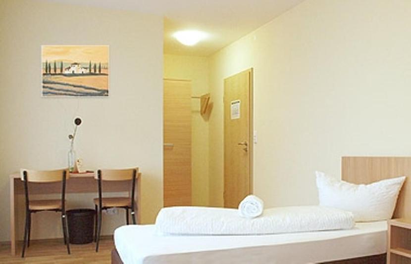 Campus Bad Kissingen Hotell Rum bild
